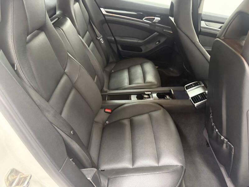 2012 Porsche Panamera