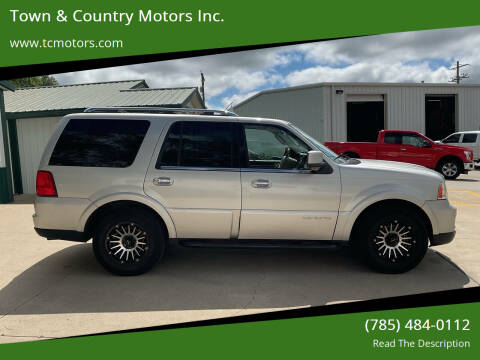 2006 Lincoln Navigator for sale at Town & Country Motors Inc. in Meriden KS