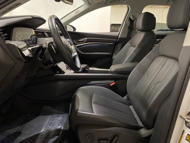 2024 Audi Q8 e-tron quattro Premium Plus