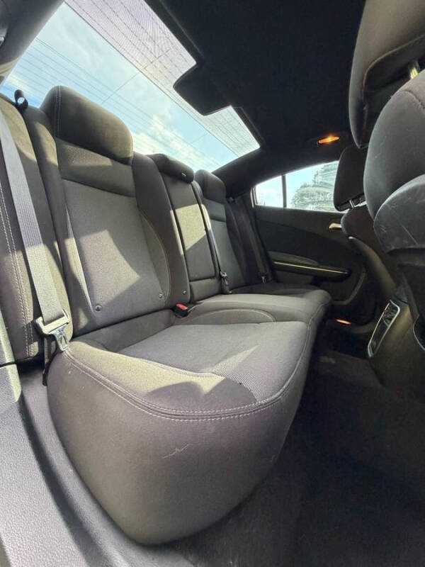 2015 Dodge Charger SE
