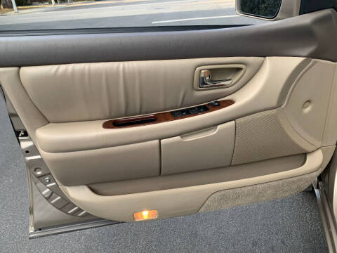 2000 Toyota Avalon XLS