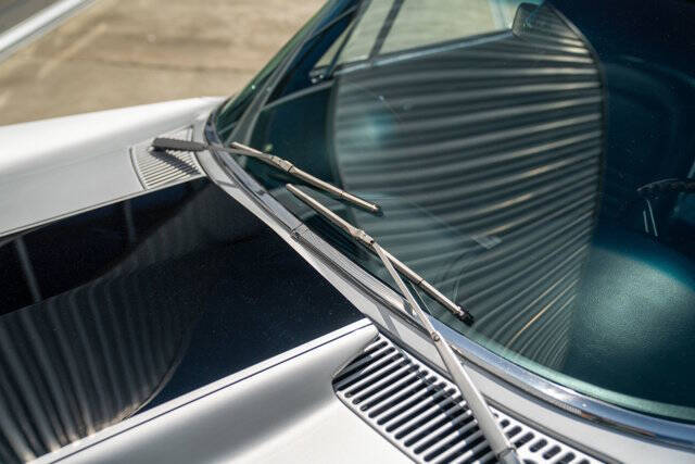 1967 Chevrolet Corvette 37