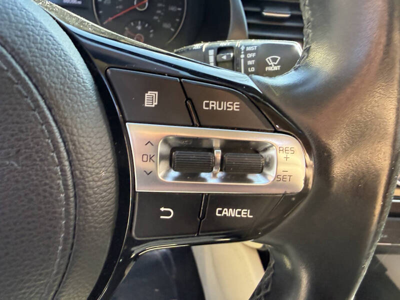 2017 Kia Cadenza Premium