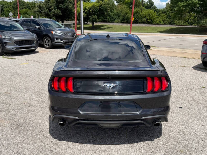 2022 Ford Mustang