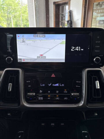 2022 Kia Sorento Hybrid S