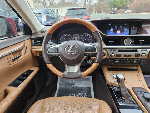 2016 Lexus ES 300h