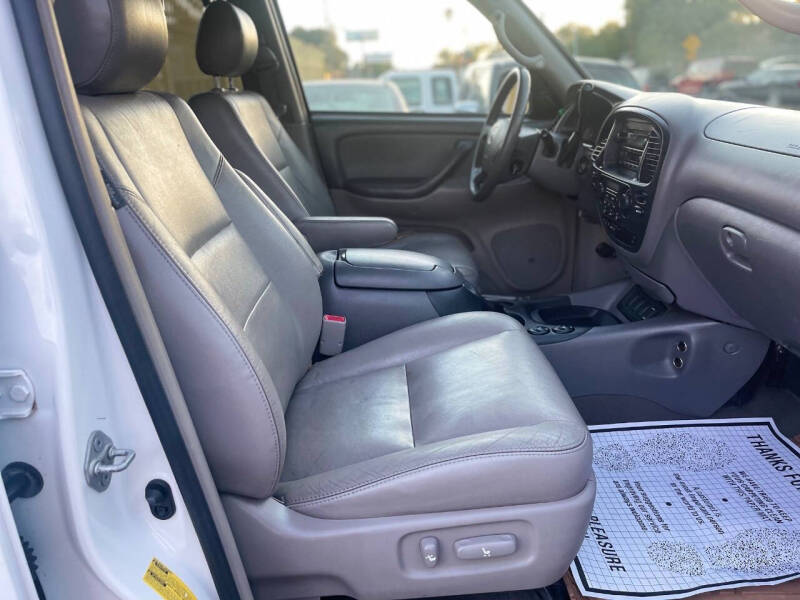 2006 Toyota Sequoia SR5