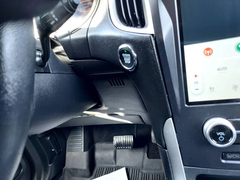 2022 Ford Edge SEL