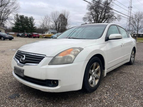 2007 Nissan Altima for sale at GOOD USED CARS INC in Ravenna OH