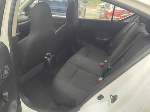 2015 Nissan Versa 1.6 S Plus