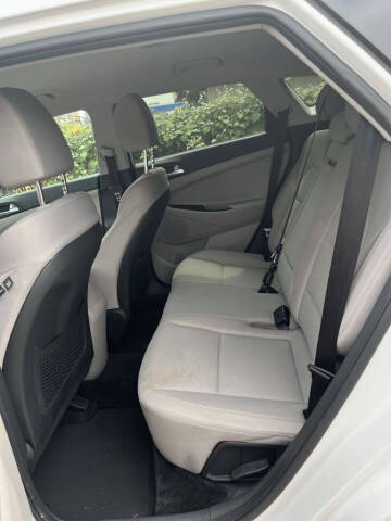 2020 Hyundai Tucson SE