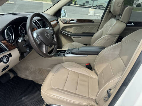 2014 Mercedes-Benz GL-Class GL 550 4MATIC