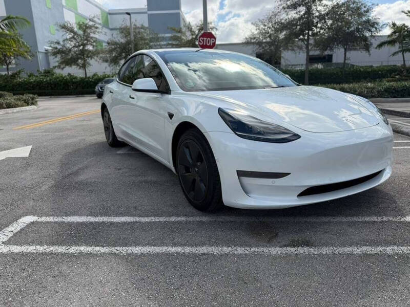 2021 Tesla Model 3 Standard Range Plus
