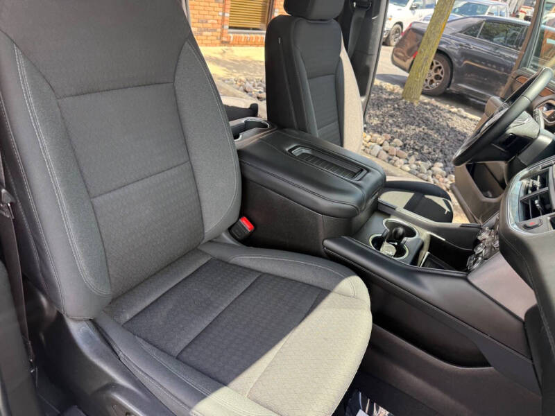 2024 GMC Yukon XL SLE