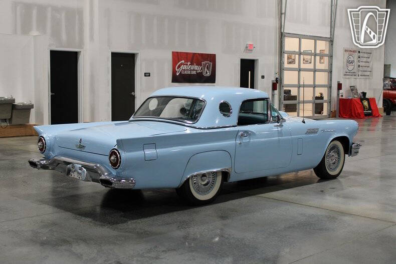 1957 Ford Thunderbird