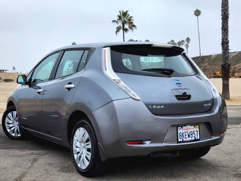 2015 Nissan LEAF S