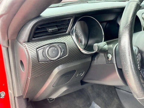 2017 Ford Mustang V6