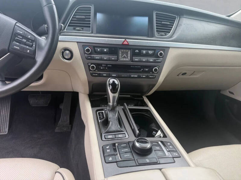 2017 Genesis G80