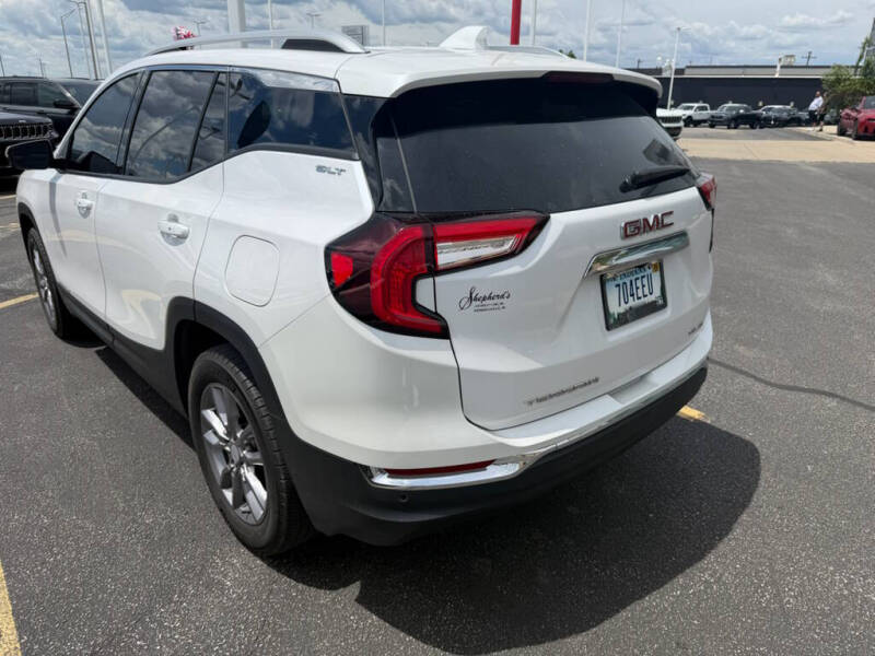 2024 GMC Terrain SLT