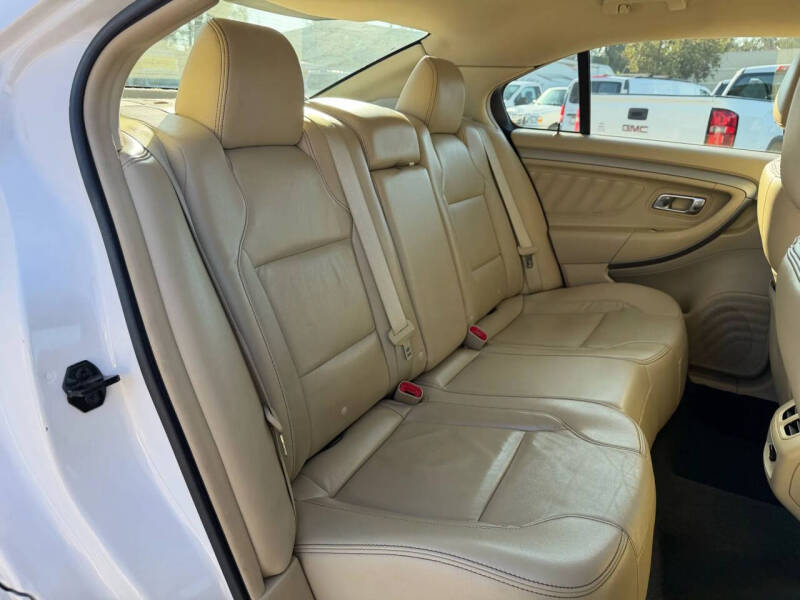 2016 Ford Taurus SEL