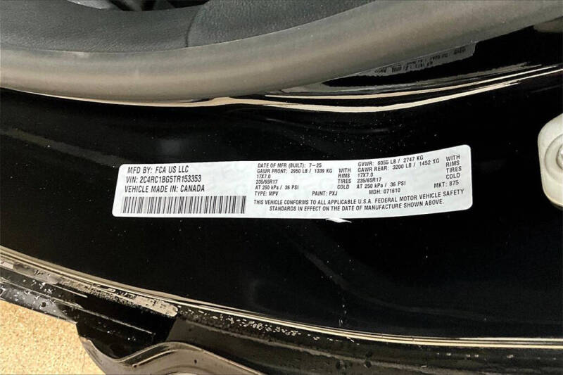 2026 Chrysler Pacifica Select