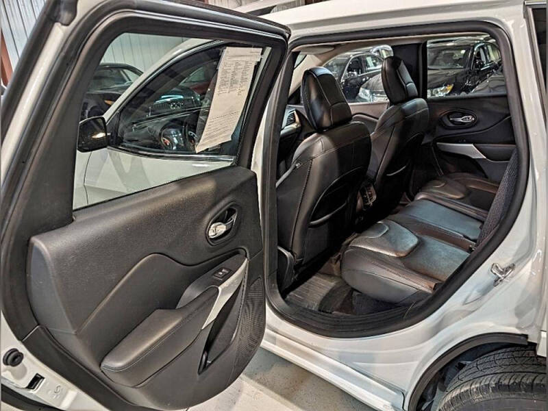 2017 Jeep Cherokee Overland