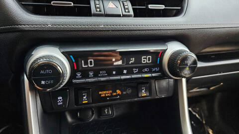 2021 Toyota RAV4 Hybrid XLE Premium