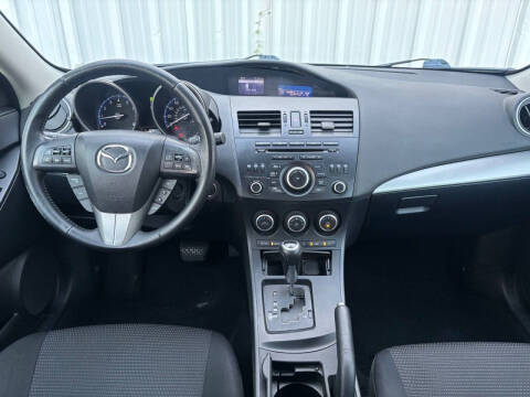 2013 Mazda MAZDA3