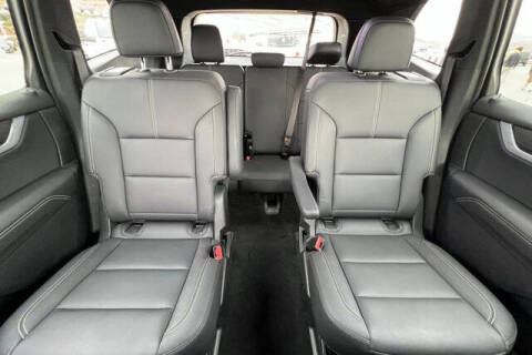 2024 GMC Acadia Elevation