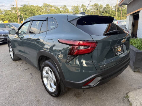 2025 Chevrolet Trax LS