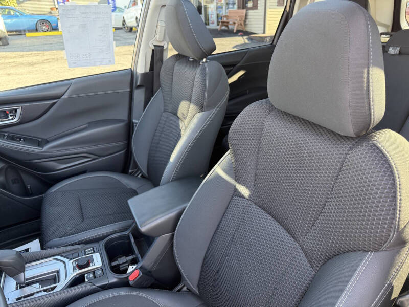 2024 Subaru Forester Premium