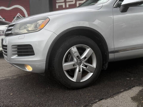 2012 Volkswagen Touareg TDI Lux