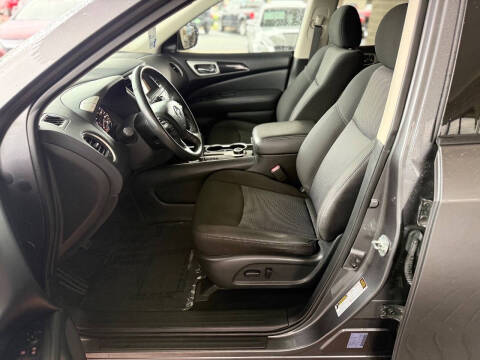 2020 Nissan Pathfinder SV