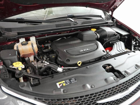 2017 Chrysler Pacifica Touring-L