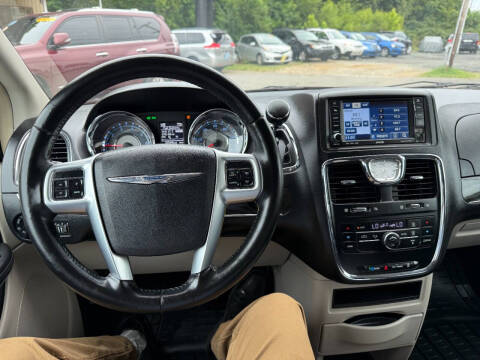 2011 Chrysler Town and Country Touring