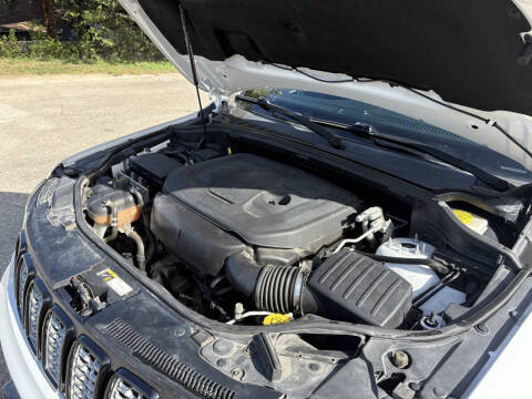 2019 Jeep Grand Cherokee Altitude