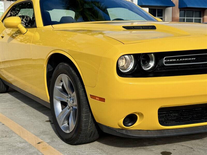 2017 Dodge Challenger SXT