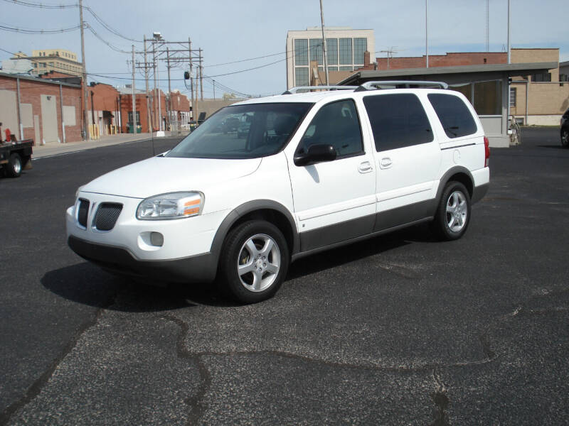2006 Pontiac Montana SV6 for sale at Shelton Motor Company in Hutchinson KS