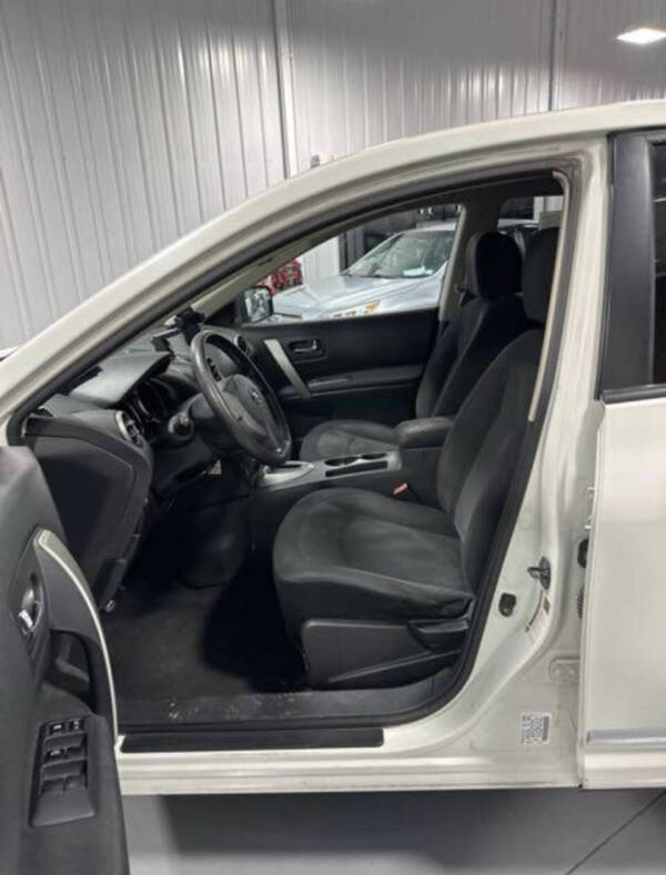 2010 Nissan Rogue S Krom