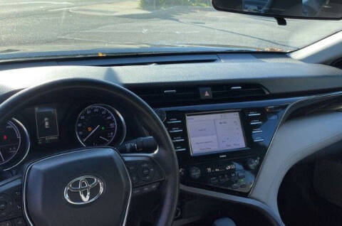 2020 Toyota Camry Hybrid LE