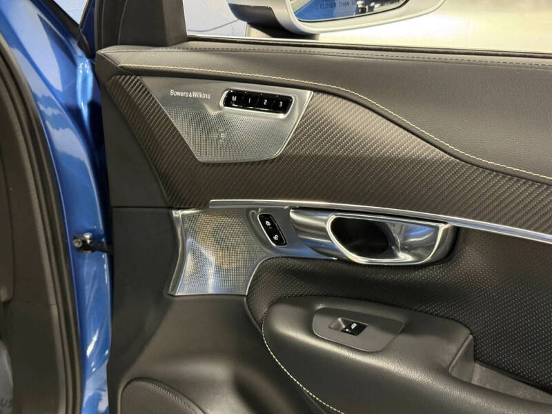 2019 Volvo XC90 T6 R-Design