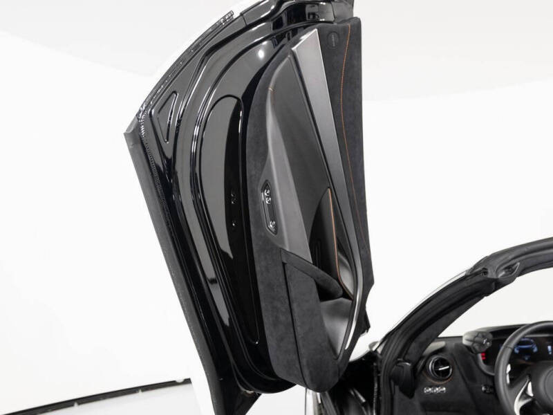 2025 McLaren 750S Spider