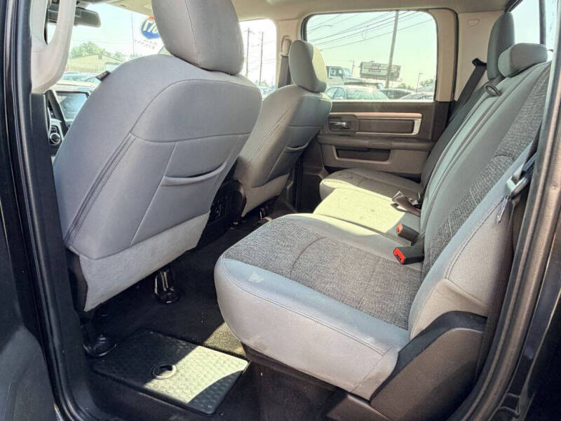 2017 RAM 1500 SLT