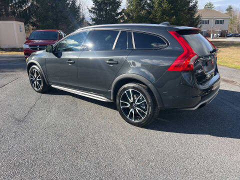 2015 Volvo V60 Cross Country T5 Platinum