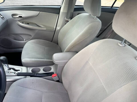 2011 Toyota Corolla LE