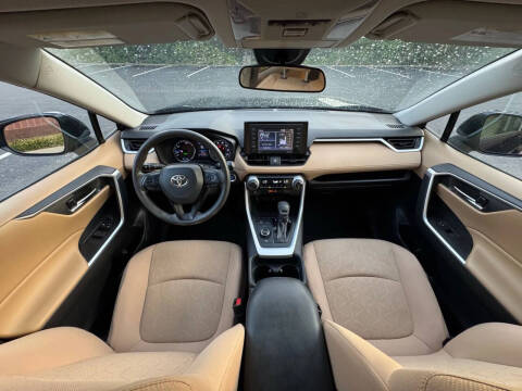 2021 Toyota RAV4 Hybrid XLE