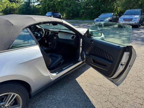 2012 Ford Mustang V6