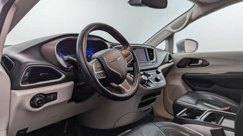 2019 Chrysler Pacifica Touring L