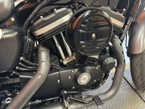 2016 Harley-Davidson® XL883N - Sportster® Iron