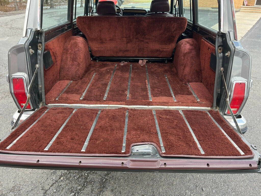 1989 Jeep Grand Wagoneer 89